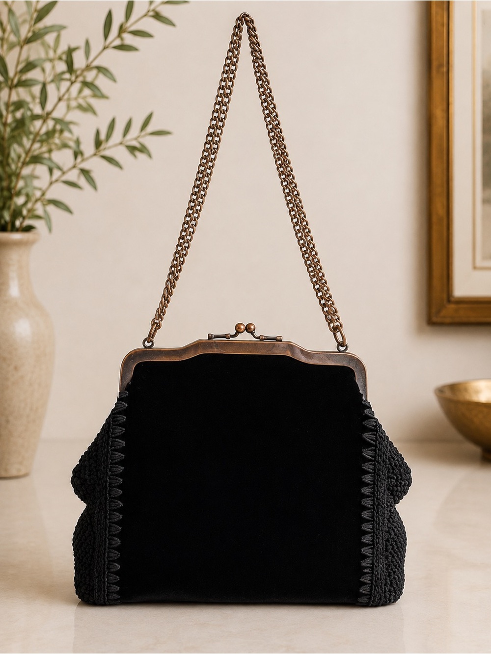 Vintage Walborg Black Velvet Kiss Lock Frame Chain Shoulder Bag Evening Purse
